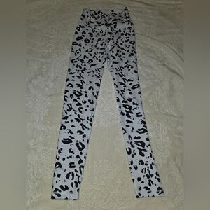 ECHT Snow Leopard Print Leggings